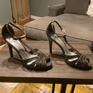 Grey and Black Snake Skin Heel